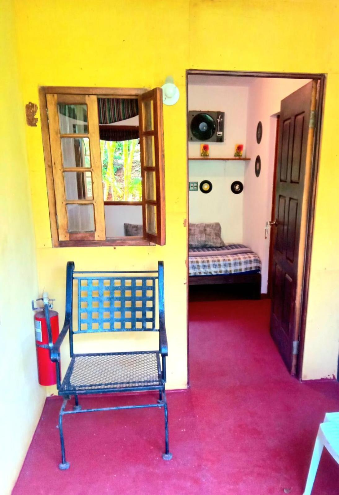 La Familia Guest House And Natural Farm Port Antonio Bagian luar foto